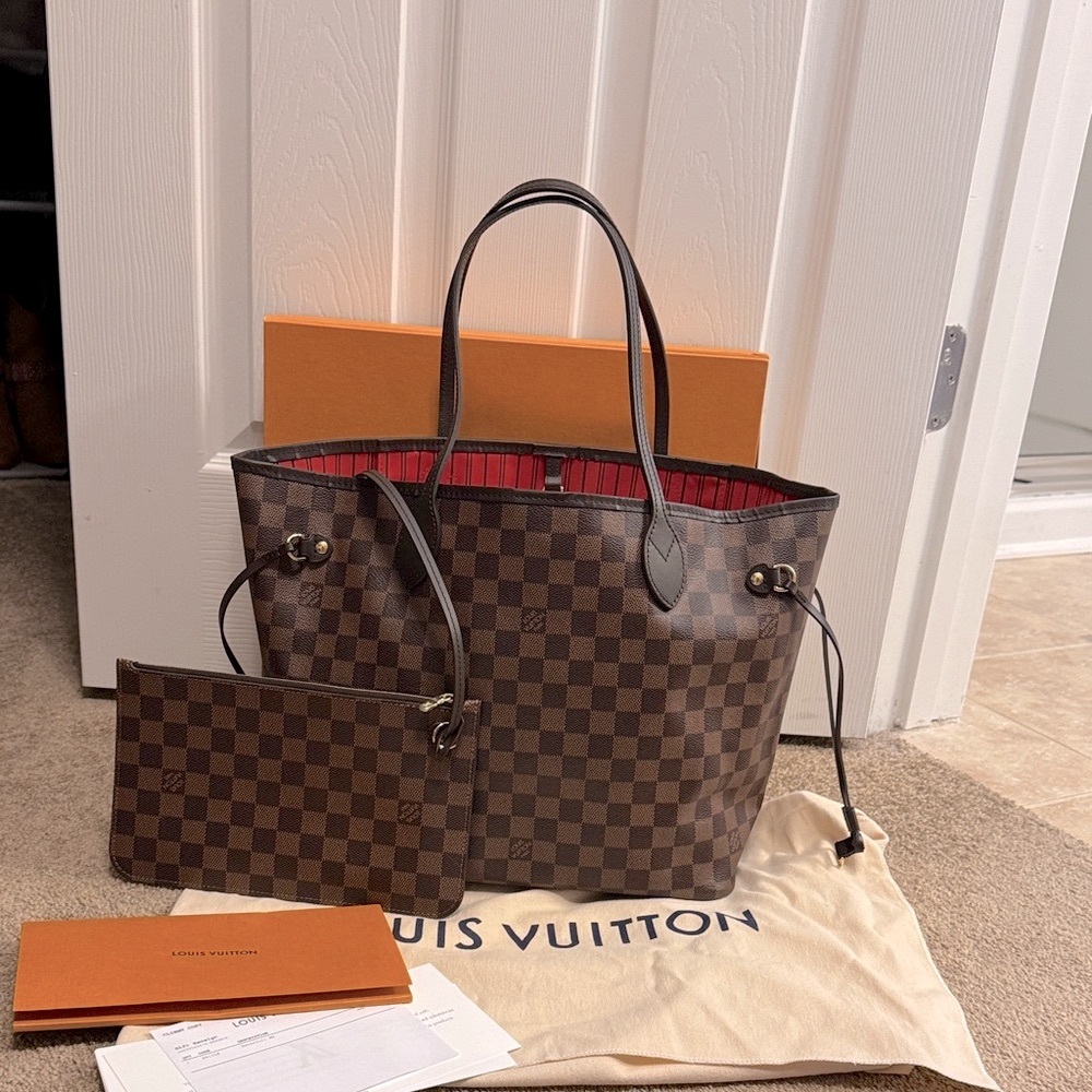 Louis Vuitton Damier Neverfull MM